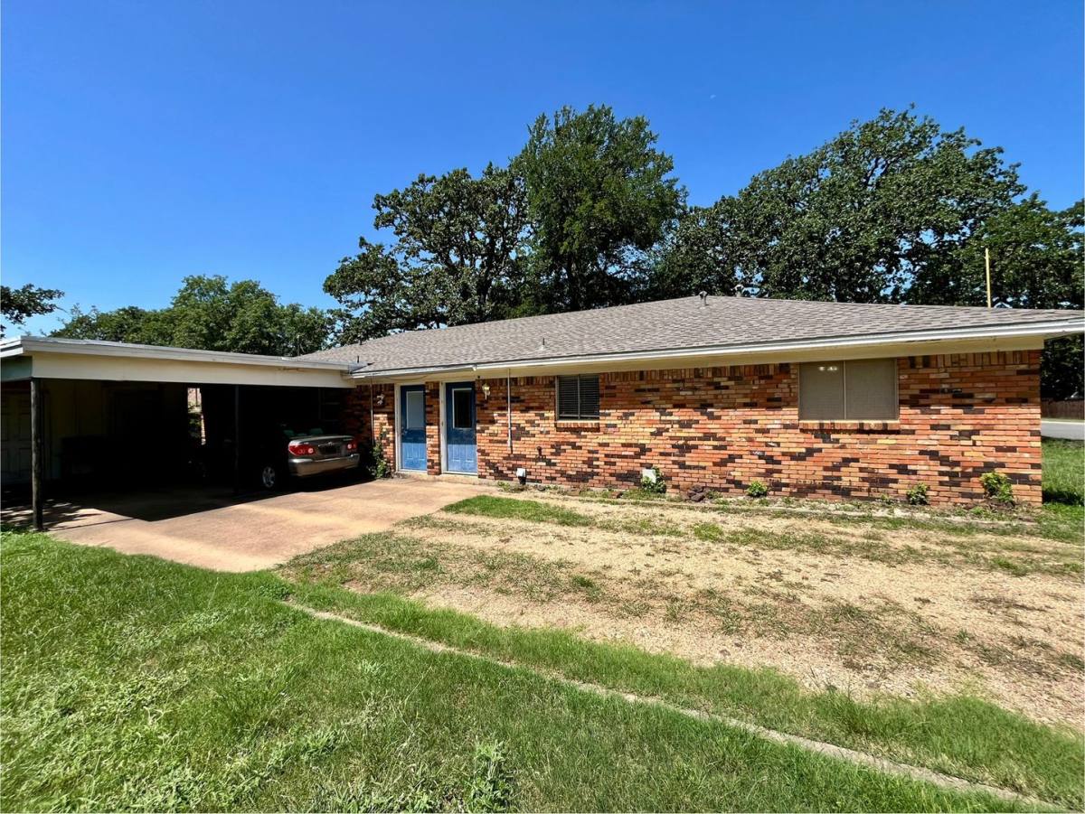 House for rent at 2620 Denison St, Denton, TX 76201