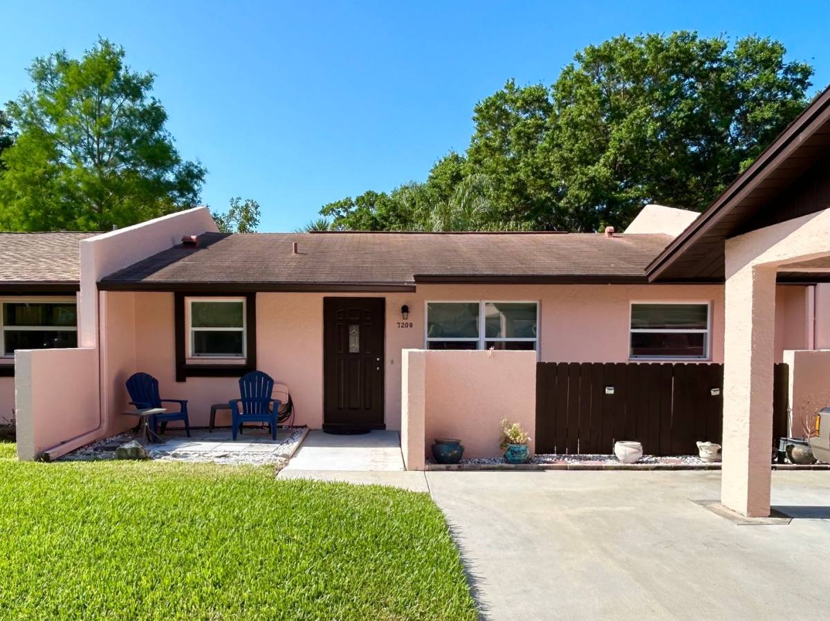 House for rent at 7208 55th Ave N, Saint Petersburg, FL 33709