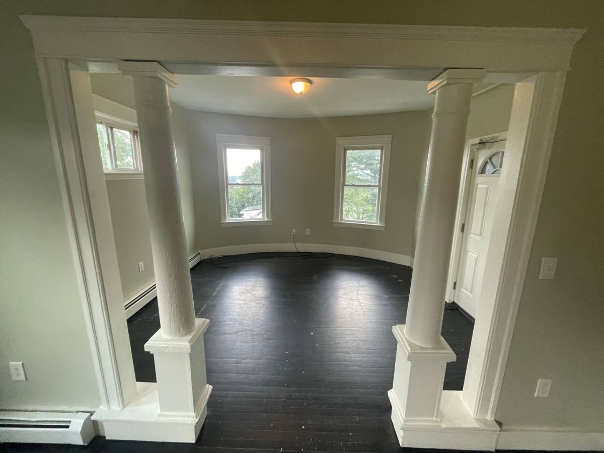 Apartment for rent at 51 Arlington St, Worcester, MA 01604