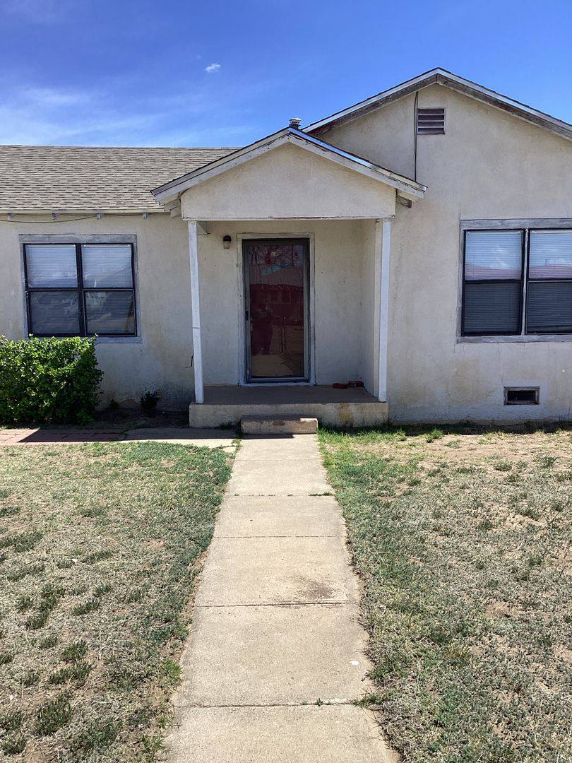 House for rent at 1609 S Ave, Portales, NM 88130