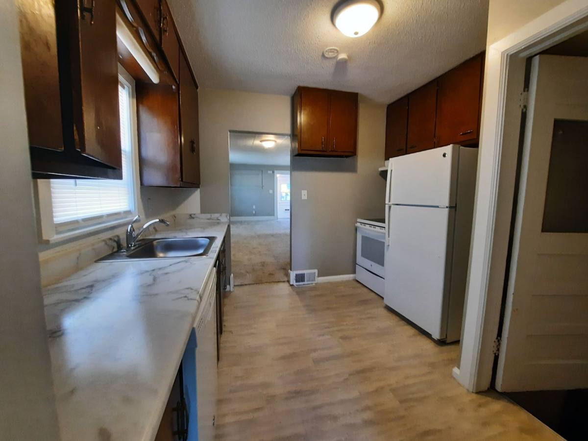 House for rent at 1300 Clinton Ave, Des Moines, IA 50313
