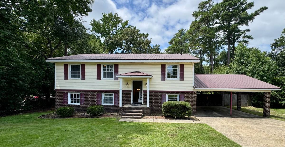 House for rent at 7067 Darnell St, Fayetteville, NC 28314