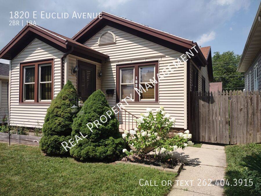House for rent at 1820 E Euclid Ave, Milwaukee, WI 53207