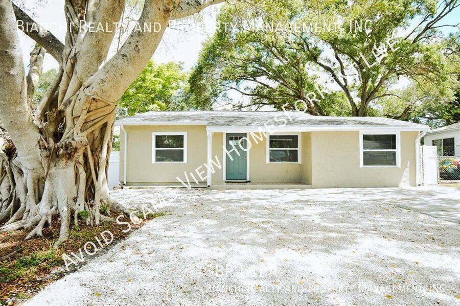 House for rent at 1000 8th Ave SW, Largo, FL 33770