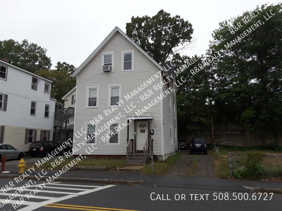 Apartment for rent at 34 Canterbury St #2, Worcester, MA 01610