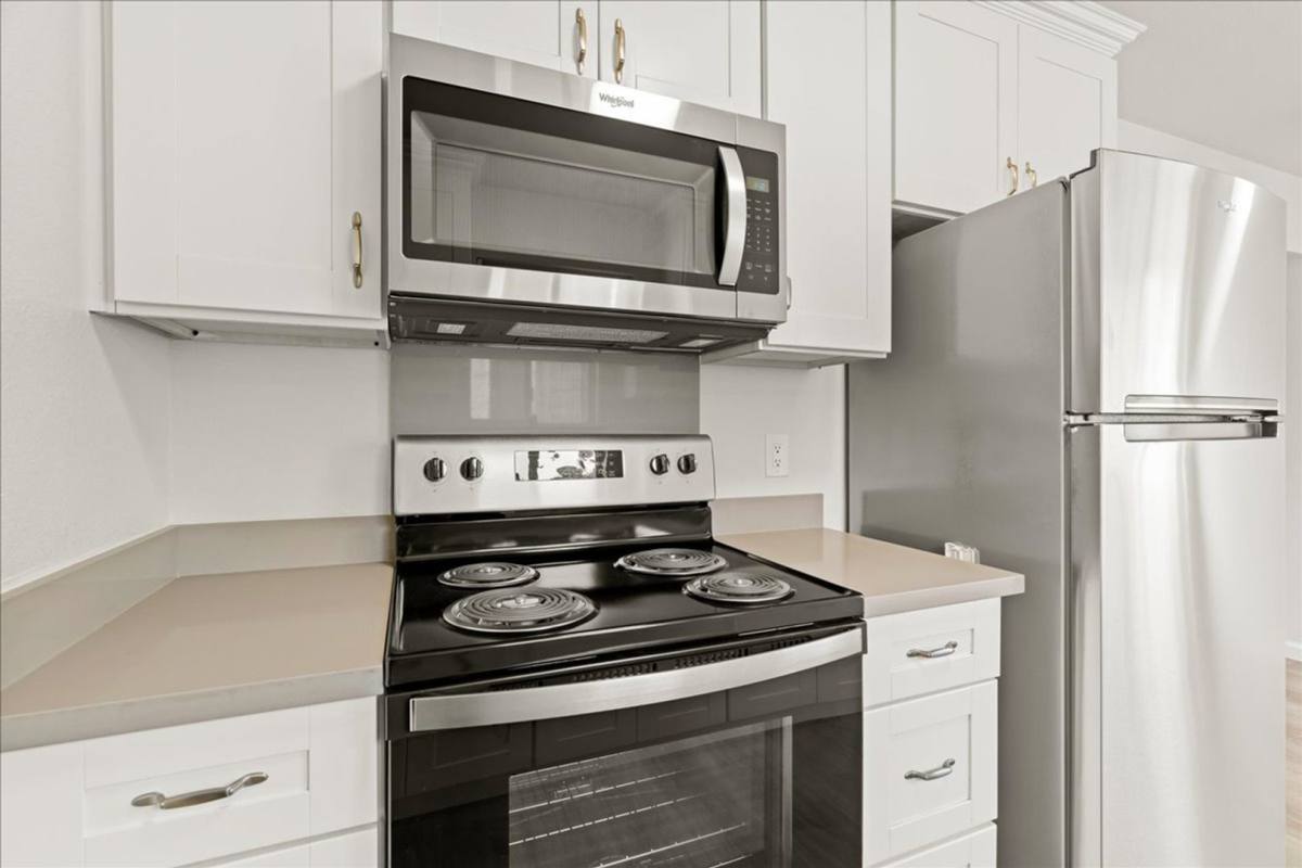Apartment for rent at 2133 Monroe St, Santa Clara, CA 95050