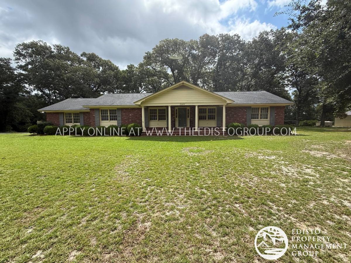 House for rent at 1109 Country Rd, Bowman, SC 29018