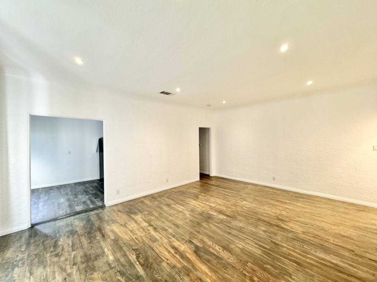 Apartment for rent at 1503 S Shenandoah St #204, Los Angeles, CA 90035
