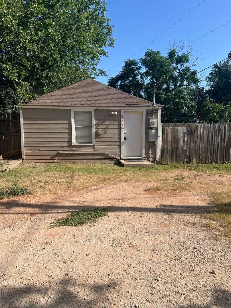Apartment for rent at 257 1 2 College Dr, Abilene, TX 79601