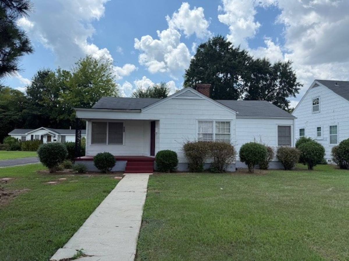 House for rent at 1812 4th Ave, Tuscaloosa, AL 35401