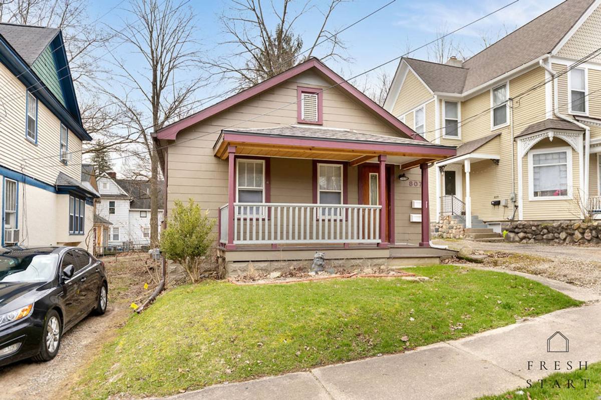 House for rent at 807 Wheaton Ave, Kalamazoo, MI 49008