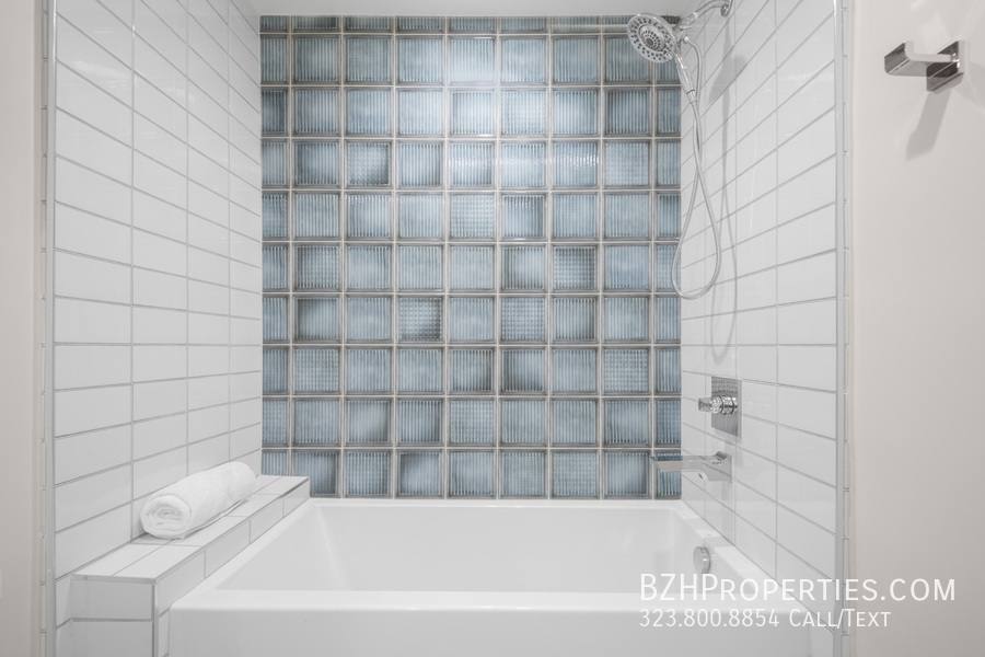 Condo for rent at 1226 S Bedford St #504, Los Angeles, CA 90035