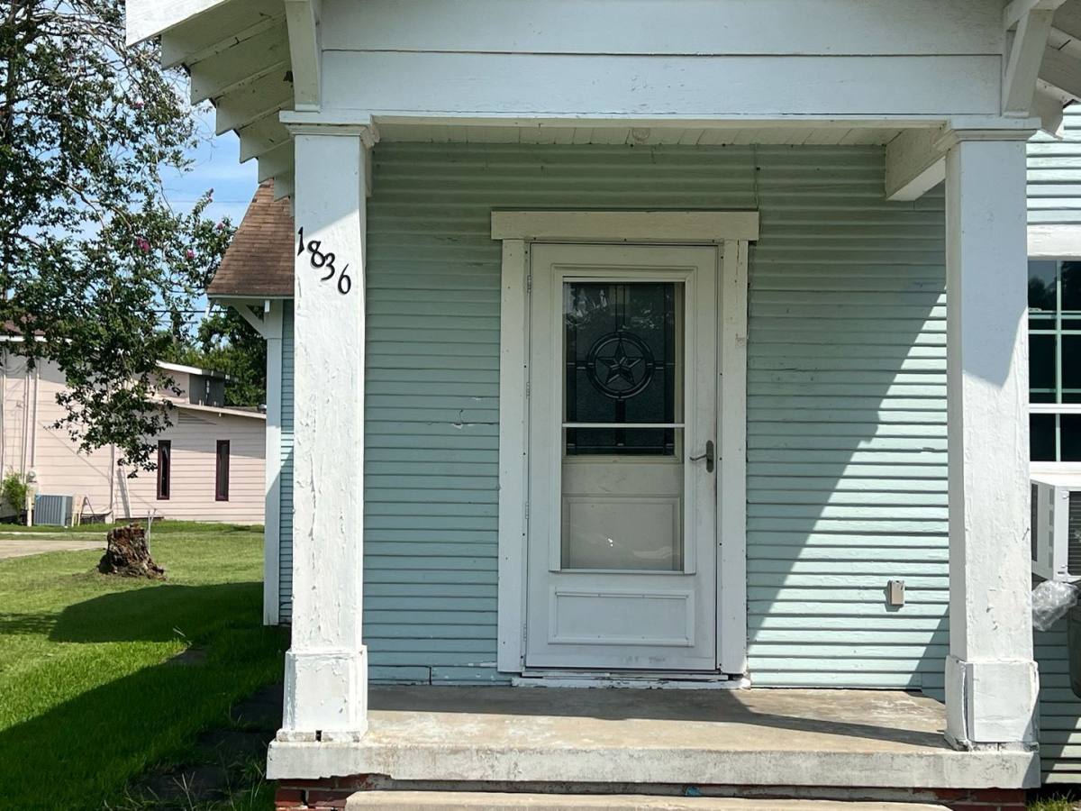 House for rent at 1836 10th St, Port Arthur, TX 77640
