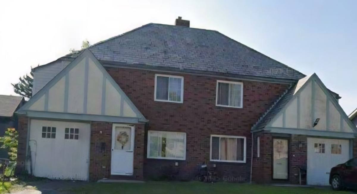 Apartment for rent at 333-335 Charles Ave, New Kensington, PA 15068