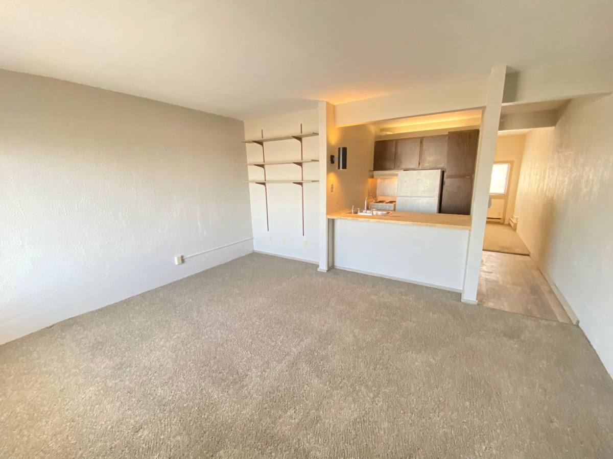 Apartment for rent at 1040-1138 Patrick Court, Waterloo, IA 50701