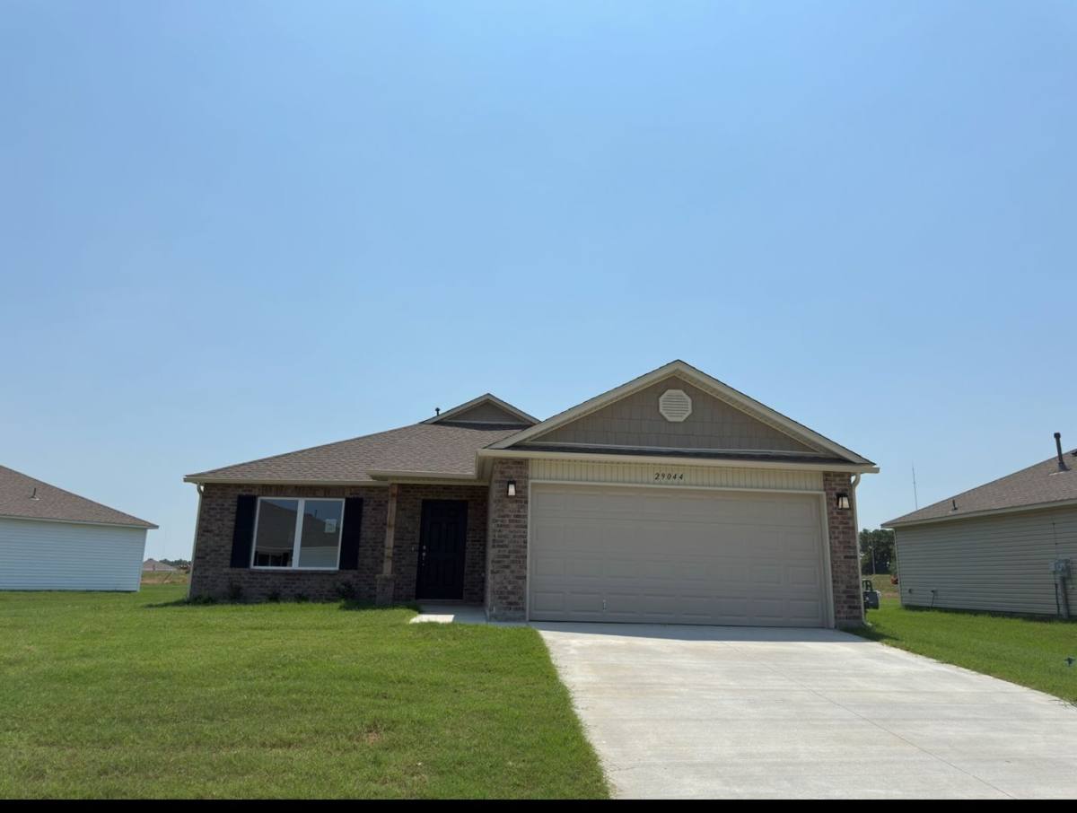 House for rent at 29044 E 79th Place S, Broken Arrow, OK 74014