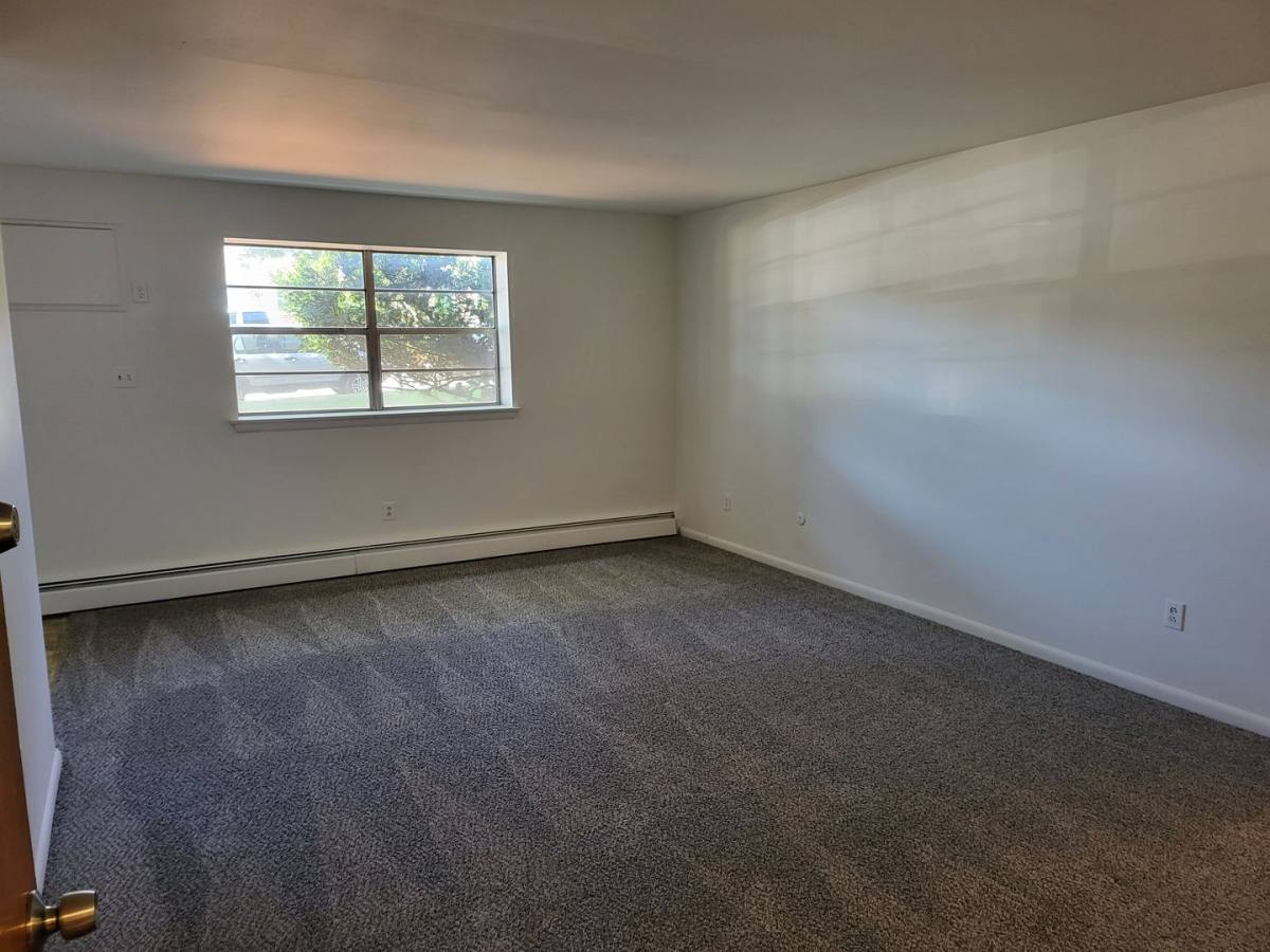 Apartment for rent at 933 W Main St, Norristown, PA 19401