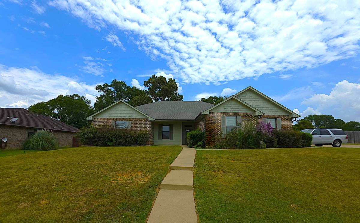 House for rent at 800 Jaxon Dr, Whitehouse, TX 75791