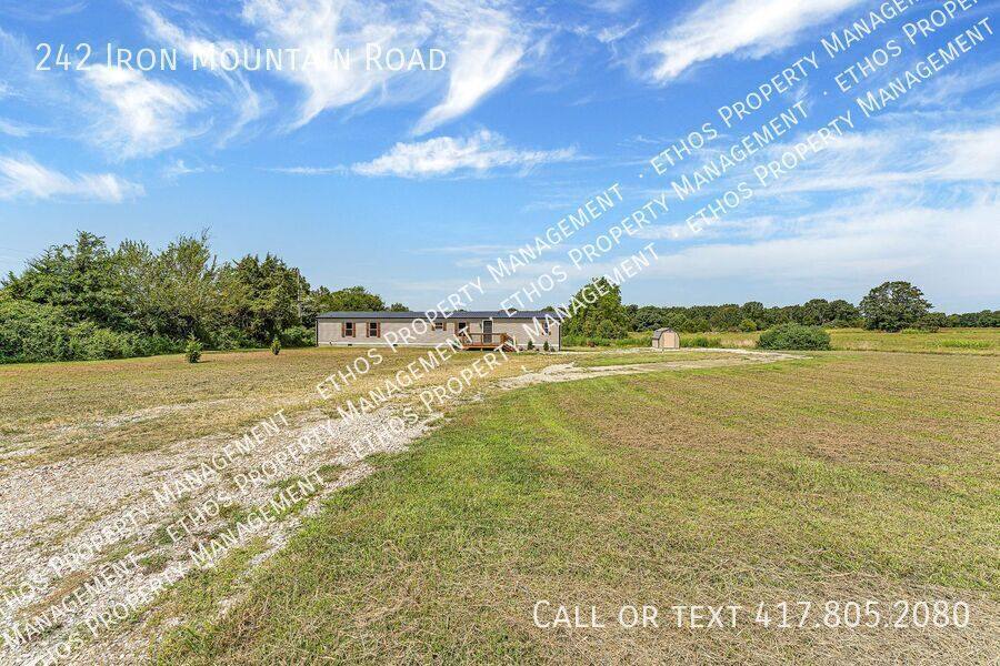 House for rent at 242 Iron Mountain Rd, Fordland, MO 65652