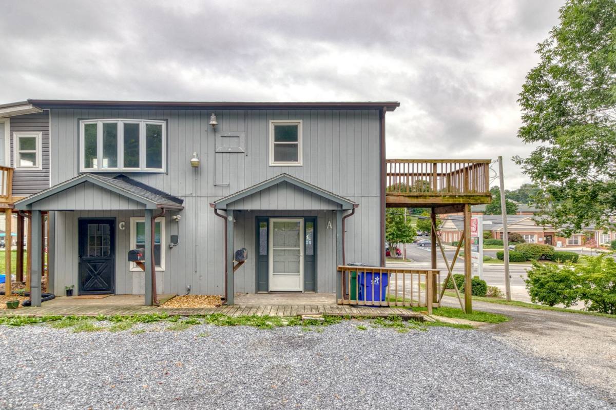 Apartment for rent at 210 Roanoke St, Christiansburg, VA 24073