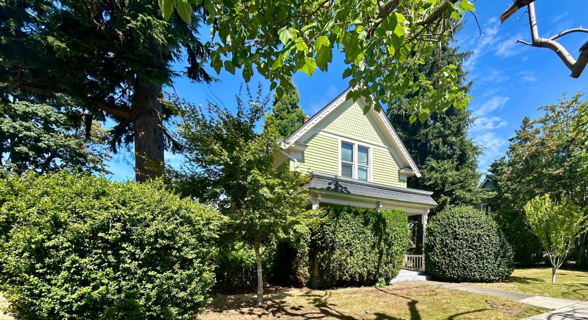 Townhouse for rent at 1901 I St, Bellingham, WA 98225
