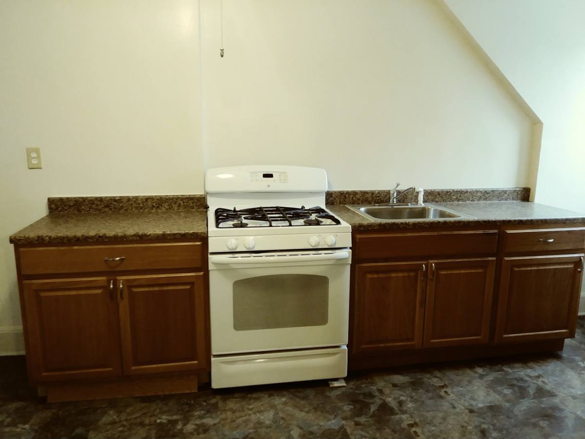 Apartment for rent at 98 Elm St, Montclair, NJ 07042