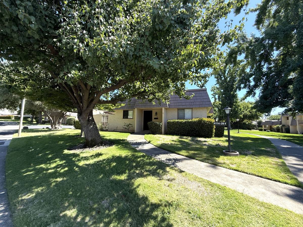 Townhouse for rent at 6126 Via Casitas, Carmichael, CA 95608