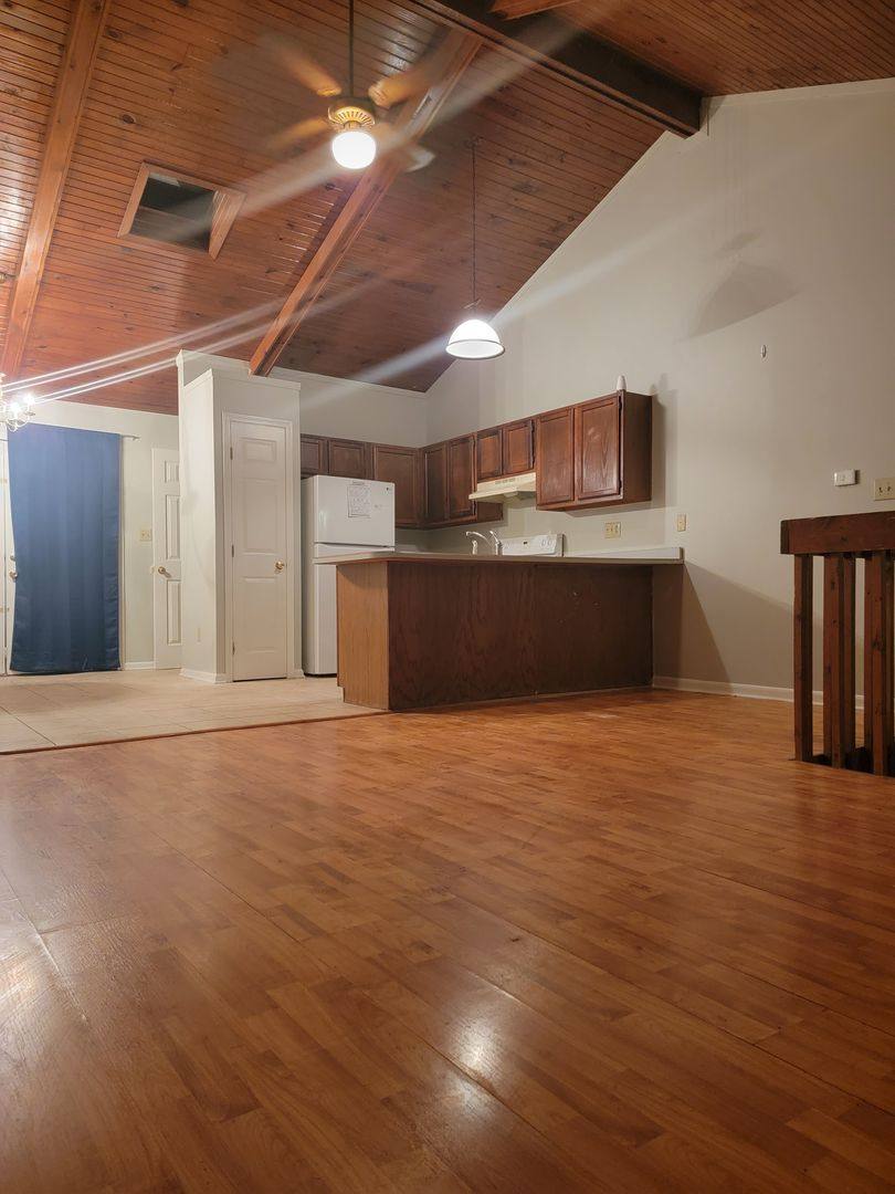 Apartment for rent at 1138 Dale Dr, Winchester, KY 40391