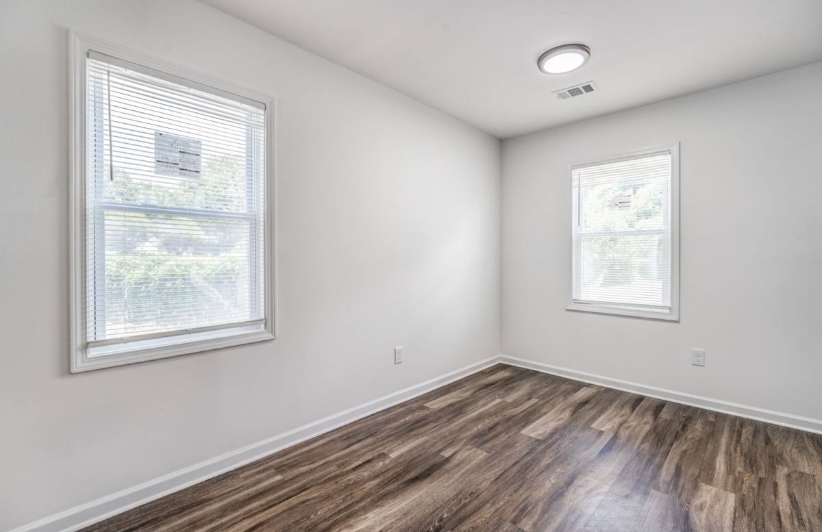 House for rent at 405 W Brooks Rd, Memphis, TN 38109
