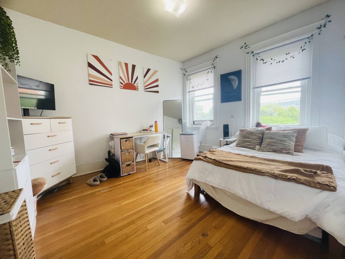 Apartment for rent at 11 Tetlow St, Boston, MA 02115