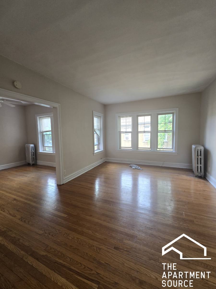 Apartment for rent at 828 Reba Place #3S, Evanston, IL 60202