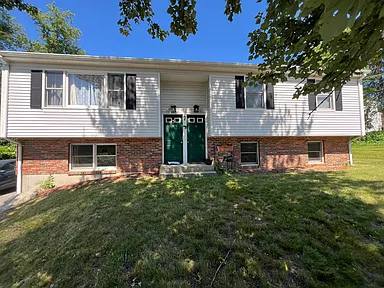 Apartment for rent at 7 Zoar St, Worcester, MA 01604