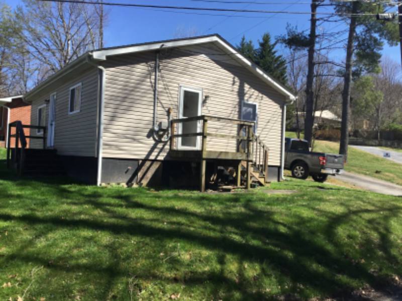 House for rent at 109 Vip Rd, Johnson City, TN 37601