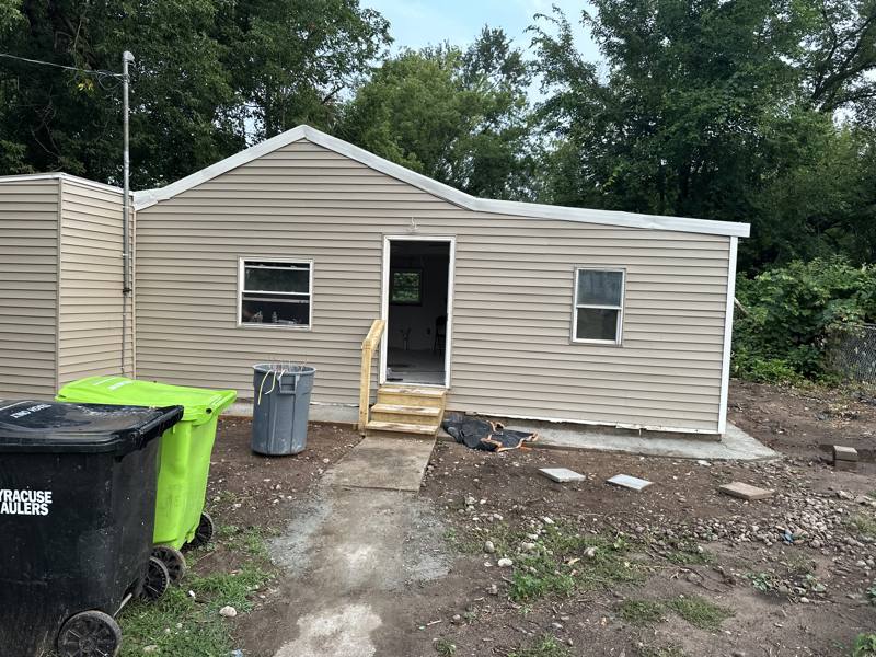 House for rent at 216 1 2 Earl Ave, Syracuse, NY 13211