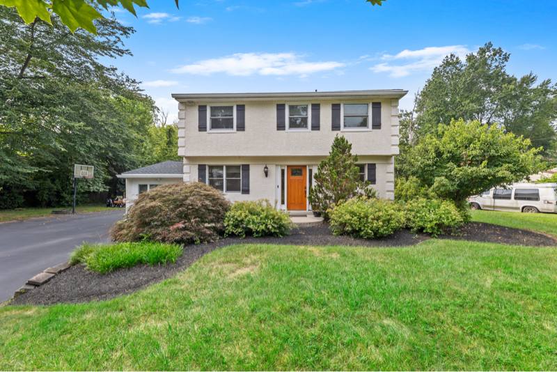 House for rent at 1621 Clearview Ave, Blue Bell, PA 19422