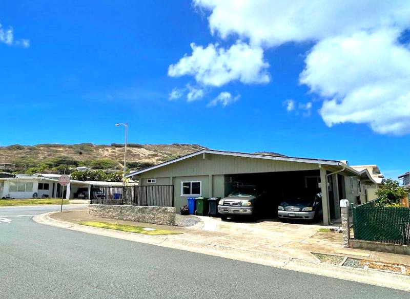 House for rent at 7281 Nohili St, Honolulu, HI 96825