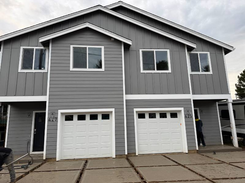 Townhouse for rent at 425 SE Inlet Ave, Lincoln City, OR 97367