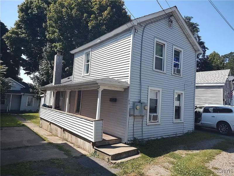 House for rent at 24 NW 9th St, Oswego, NY 13126