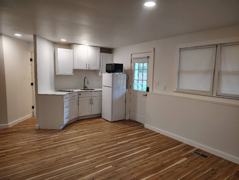 House for rent at 1 Aurora SW, Aurora, IL 60506