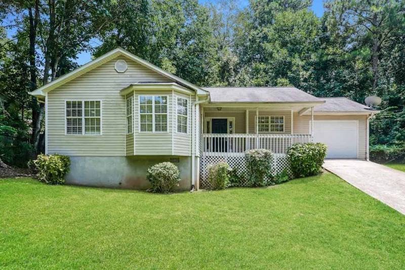 House for rent at 6448 Wildwood Trail, Flowery Branch, GA 30542