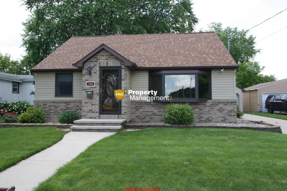 House for rent at 754 London St, Menasha, WI 54952