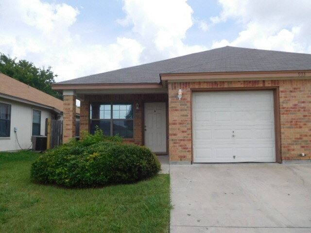 Townhouse for rent at 933 Rosewood Dr #A, Harker Heights, TX 76548