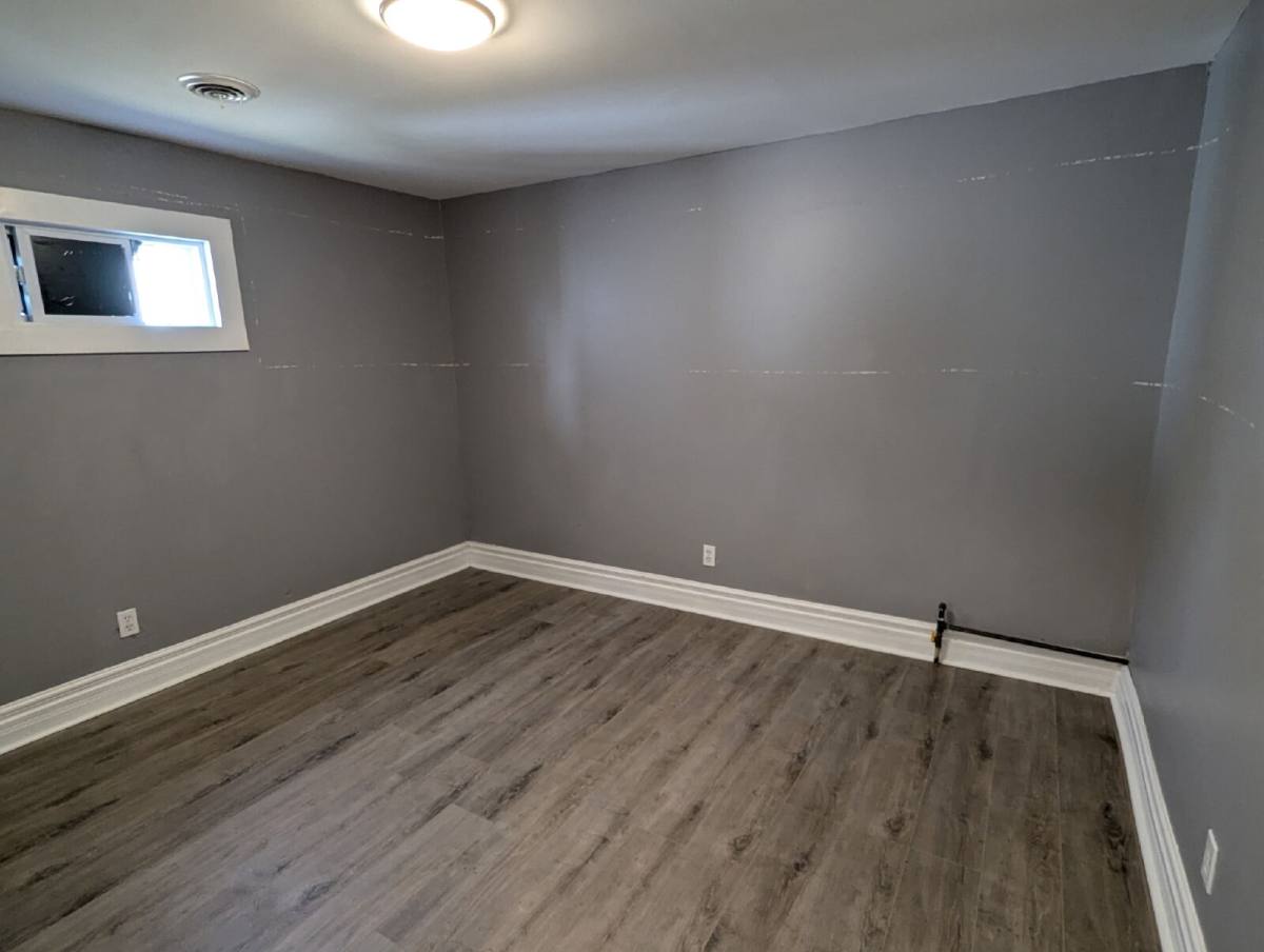 Townhouse for rent at 91 Weiss St #REAR, Buffalo, NY 14206