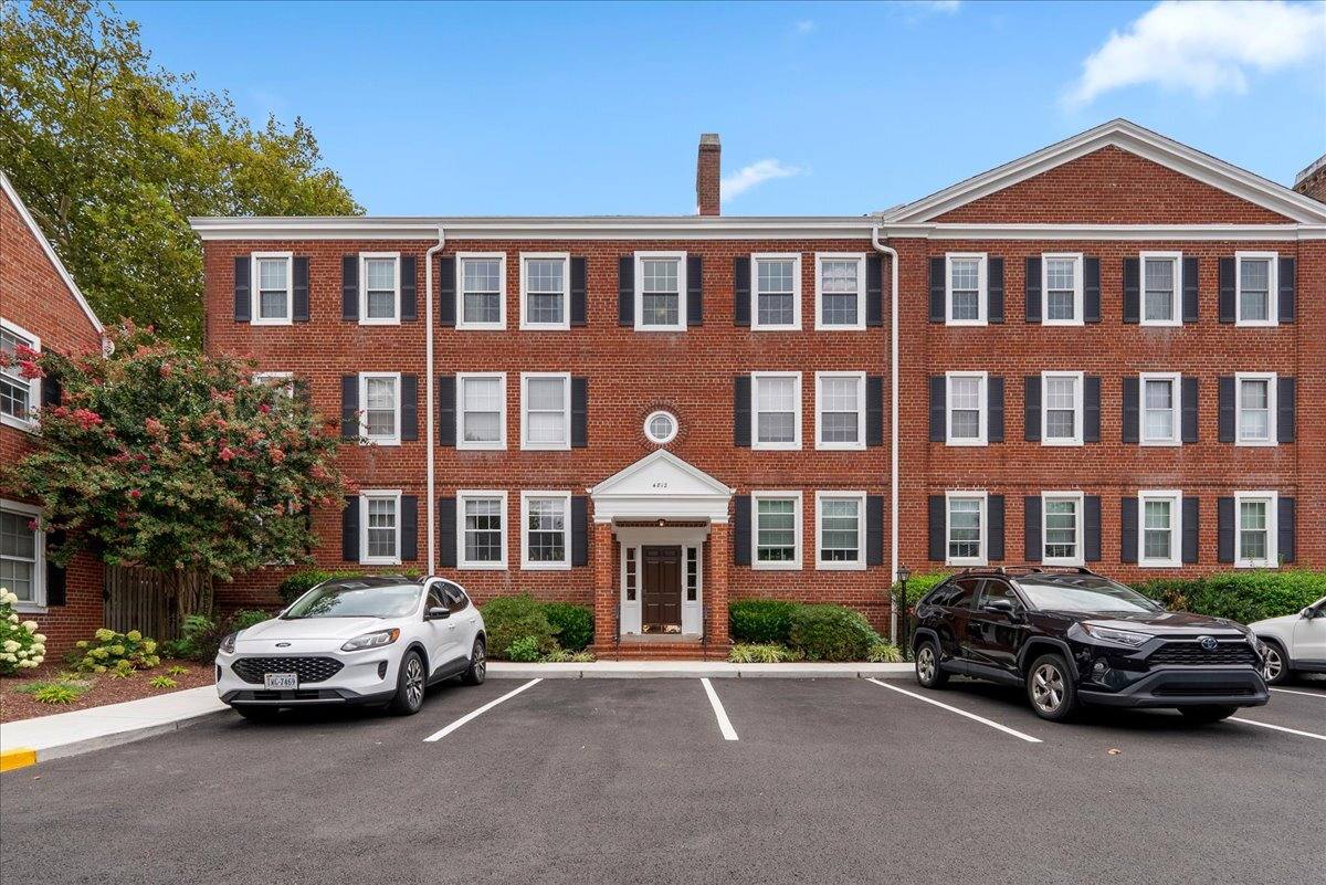 Condo for rent at 4812 30th St S #C2, Arlington, VA 22206