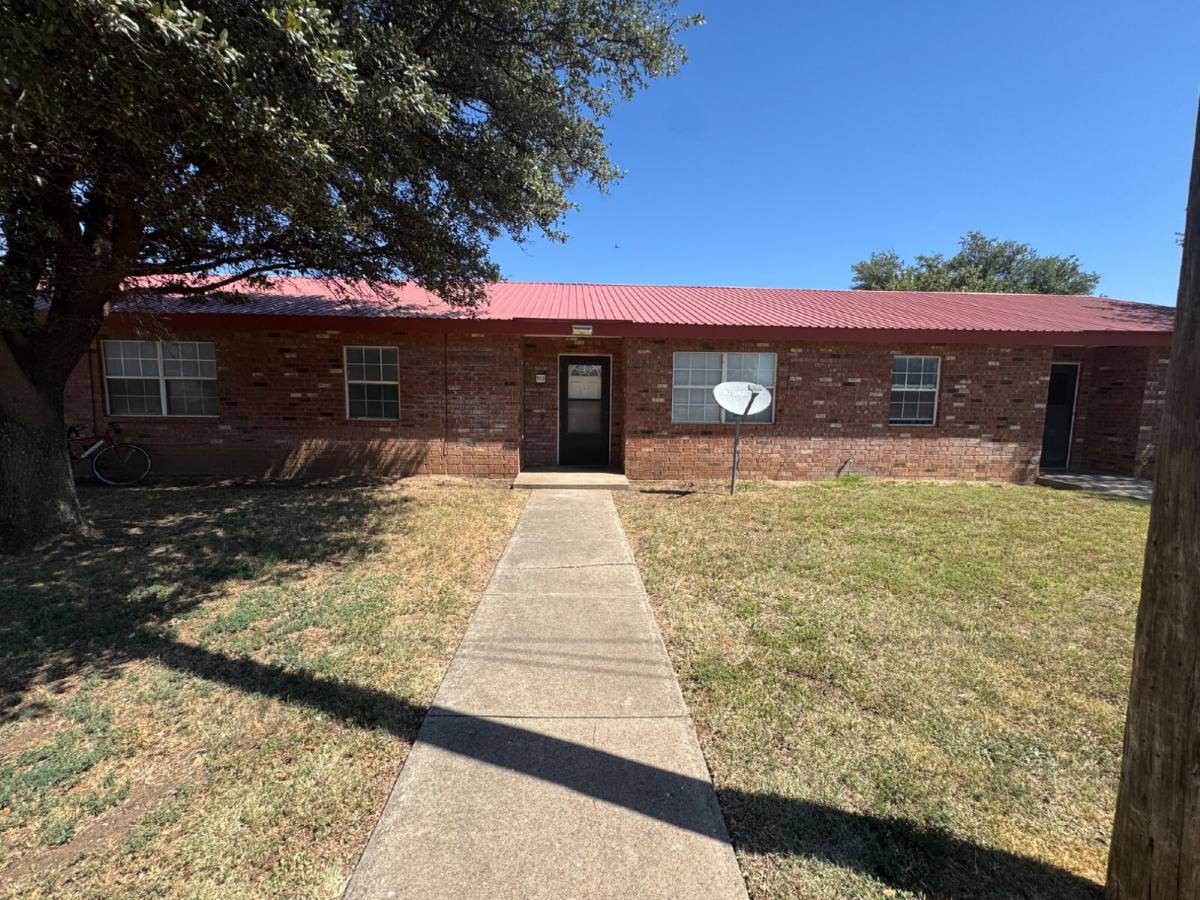 House for rent at 909 3rd St, Lorenzo, TX 79343