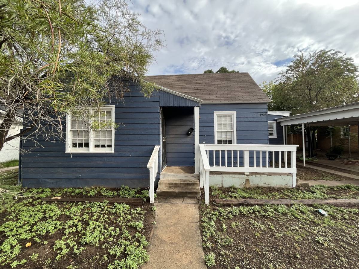 Apartment for rent at 1908 22nd St #A, Lubbock, TX 79411