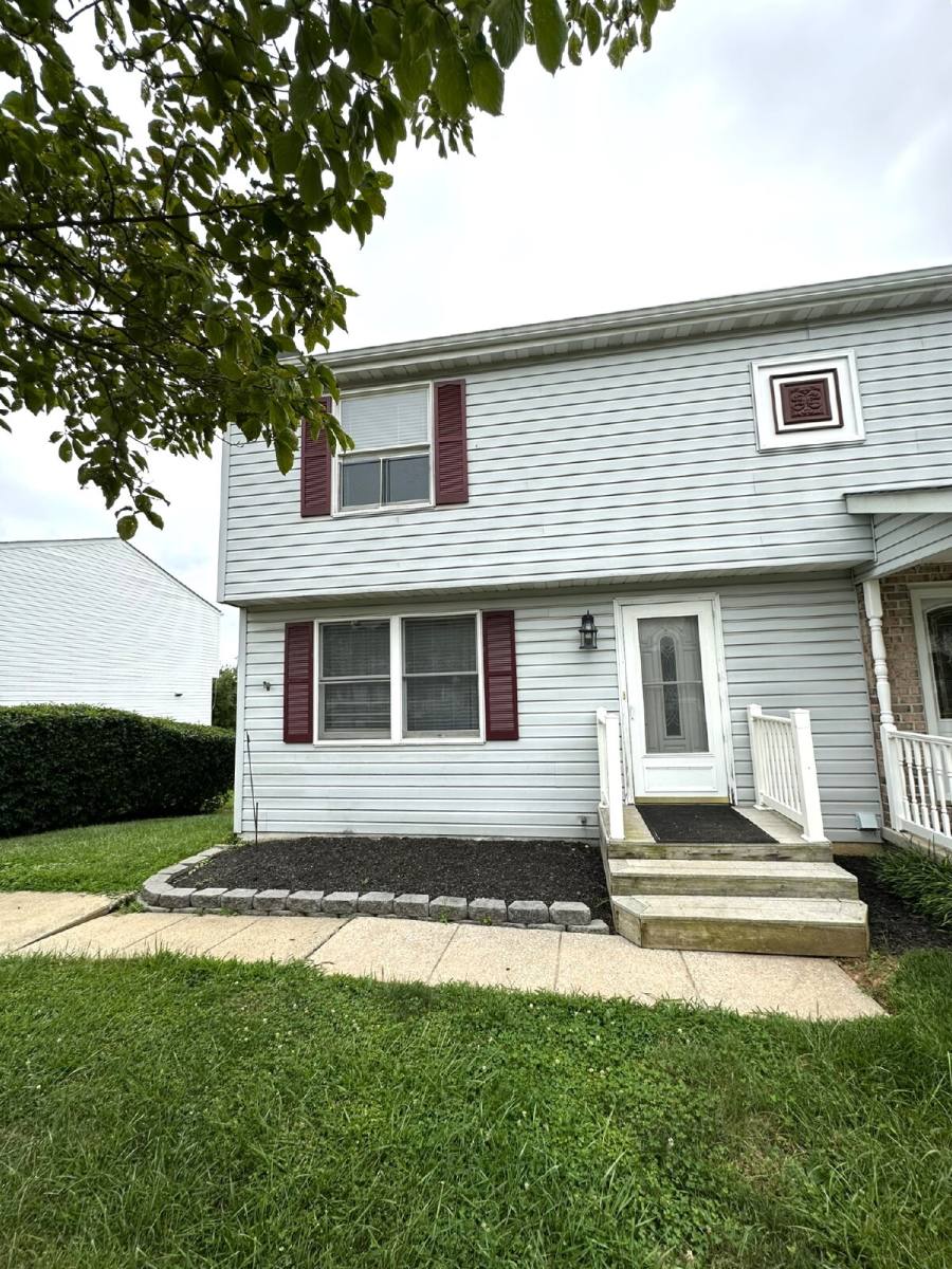 Townhouse for rent at 121 Marydell Dr, Westminster, MD 21157