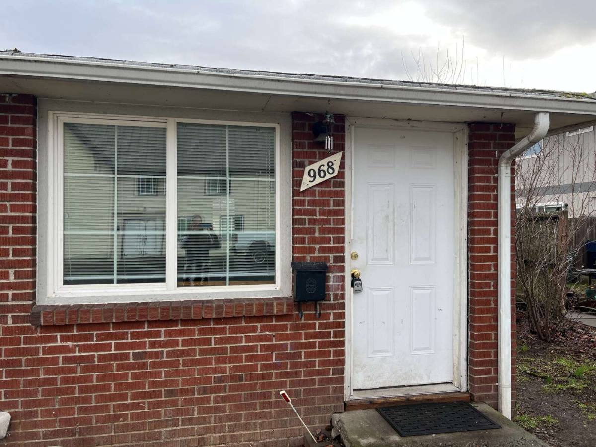 Apartment for rent at 968 Juniper St, Junction City, OR 97448