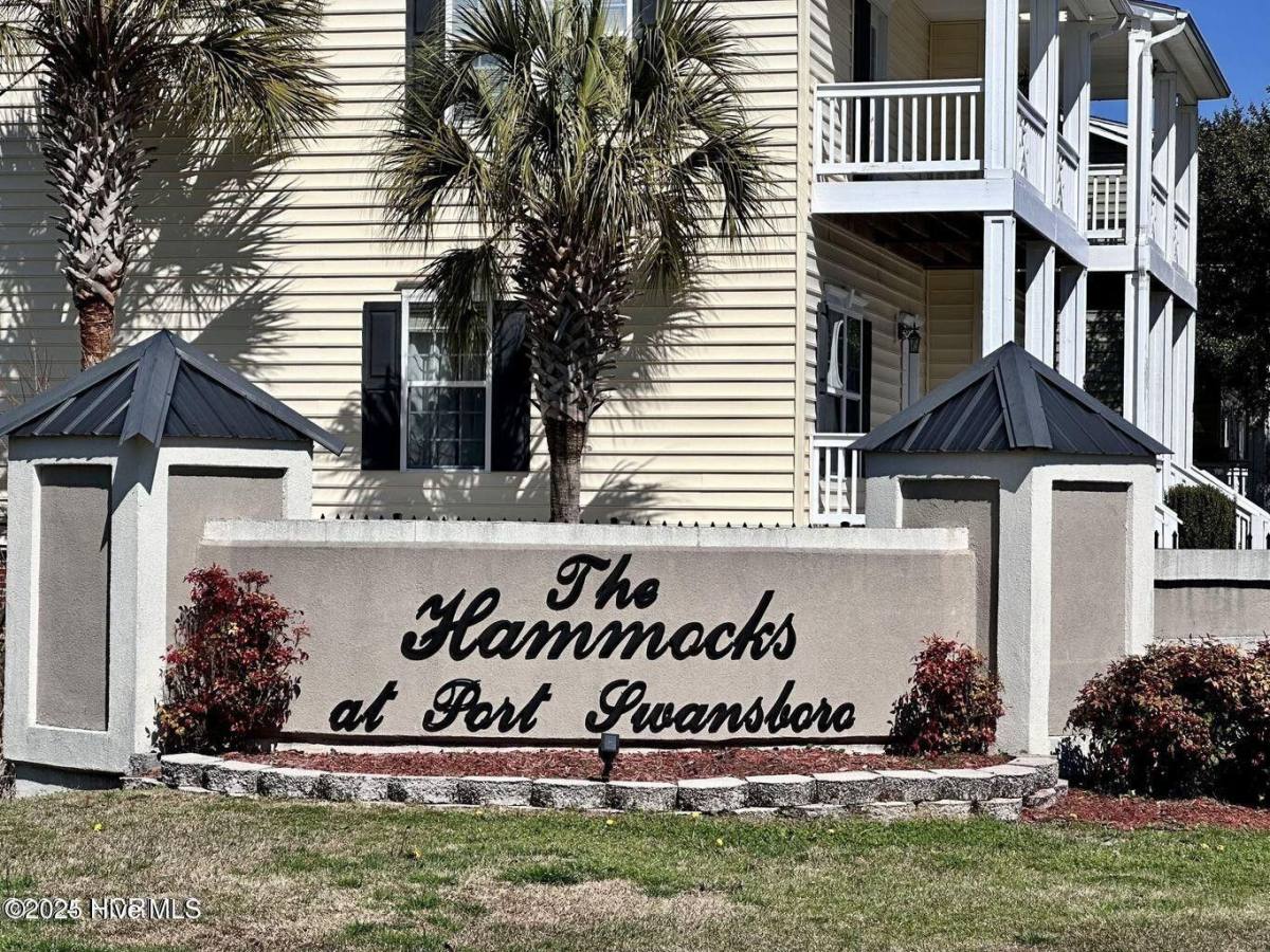 Townhouse for rent at 3 Sloop St, Swansboro, NC 28584