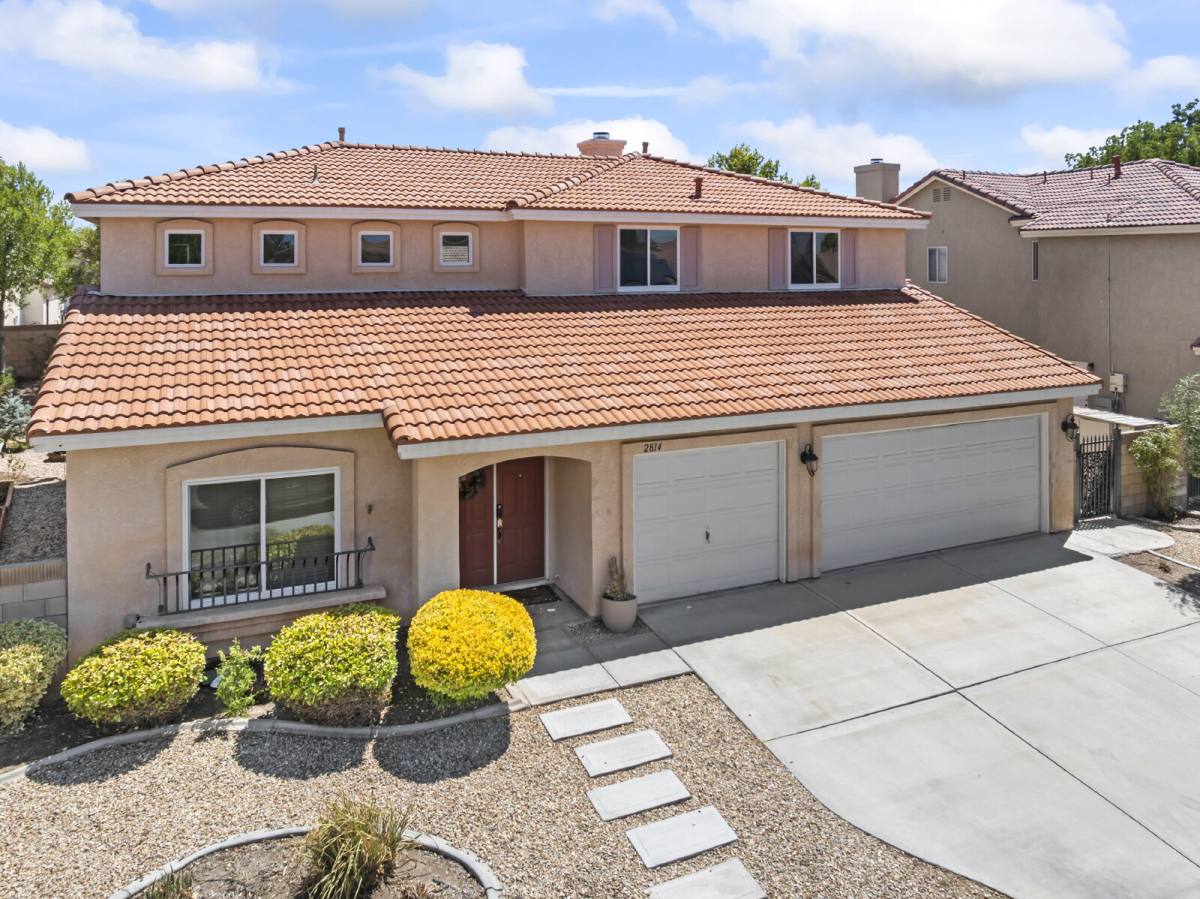 House for rent at 2814 Caruso Lane, Lancaster, CA 93536